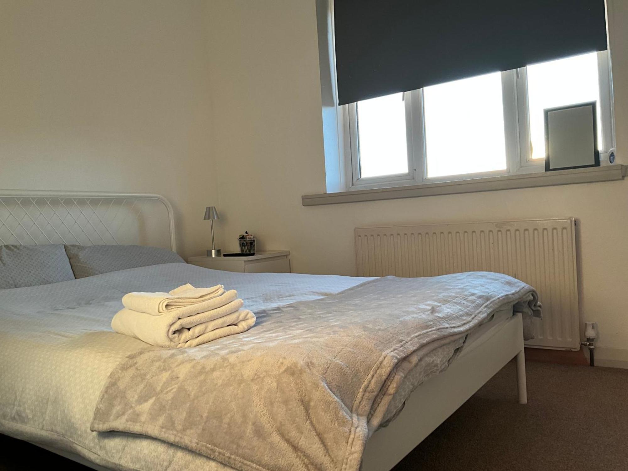 Earley Comfy, Cosy Small Double With Wi-Fi מראה חיצוני תמונה